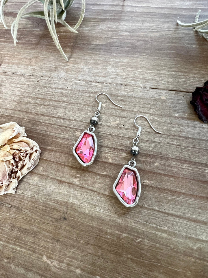 Pink dangle and Sterling Silver Pearls earrings Earrings Shopify Collective The Bijoux FAB Jewelry The Bijoux FAB Jewelry