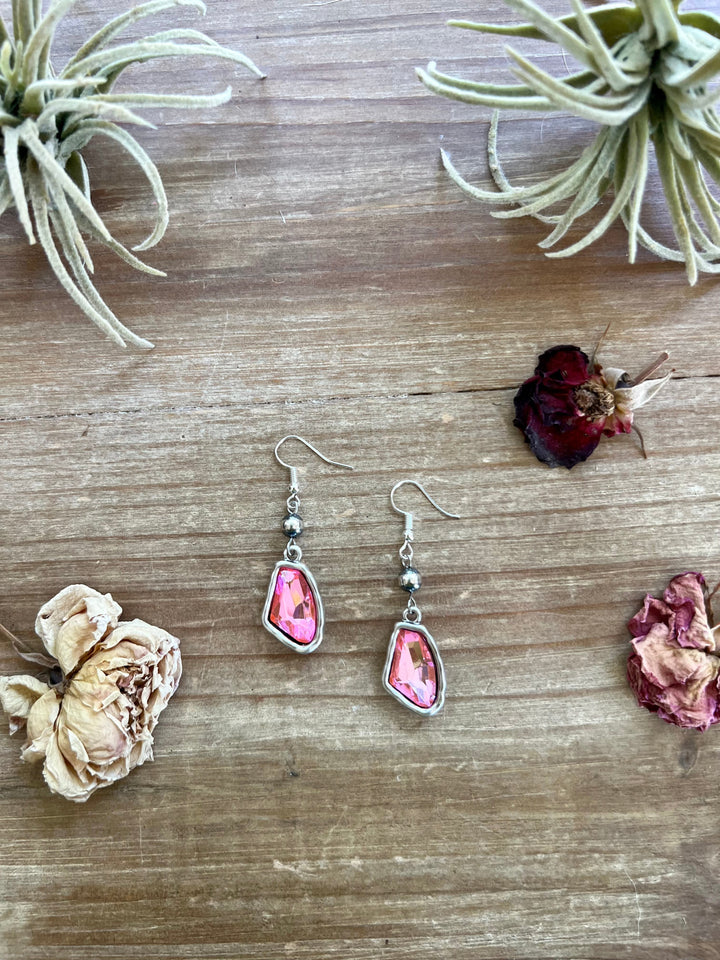 Pink dangle and Sterling Silver Pearls earrings Earrings Shopify Collective The Bijoux FAB Jewelry The Bijoux FAB Jewelry