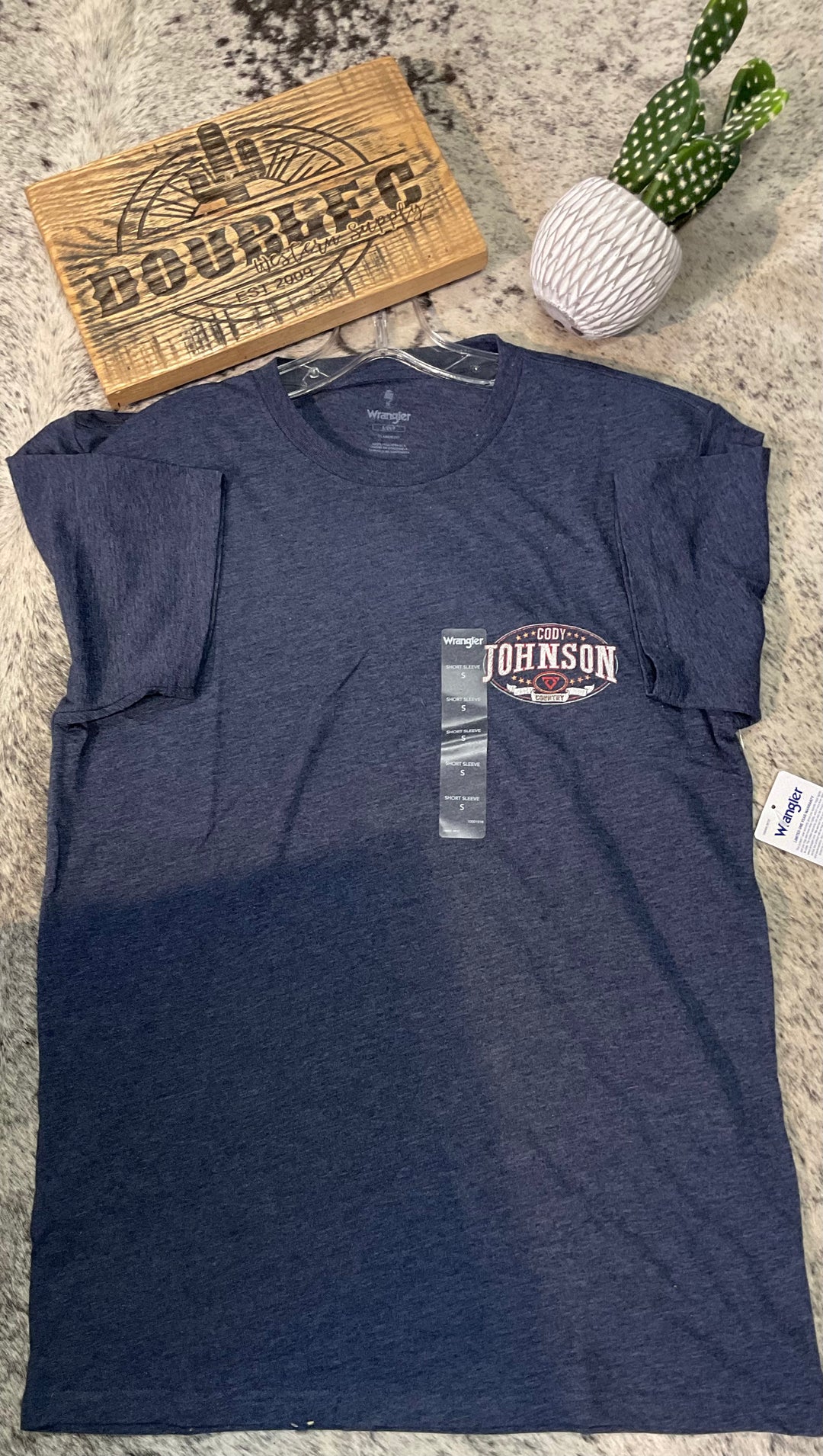 Wrangler® Short Sleeve Graphic T-Shirt - Cody Johnson - Regular Fit - Black Iris T Shirt 20% off Wrangler Wrangler