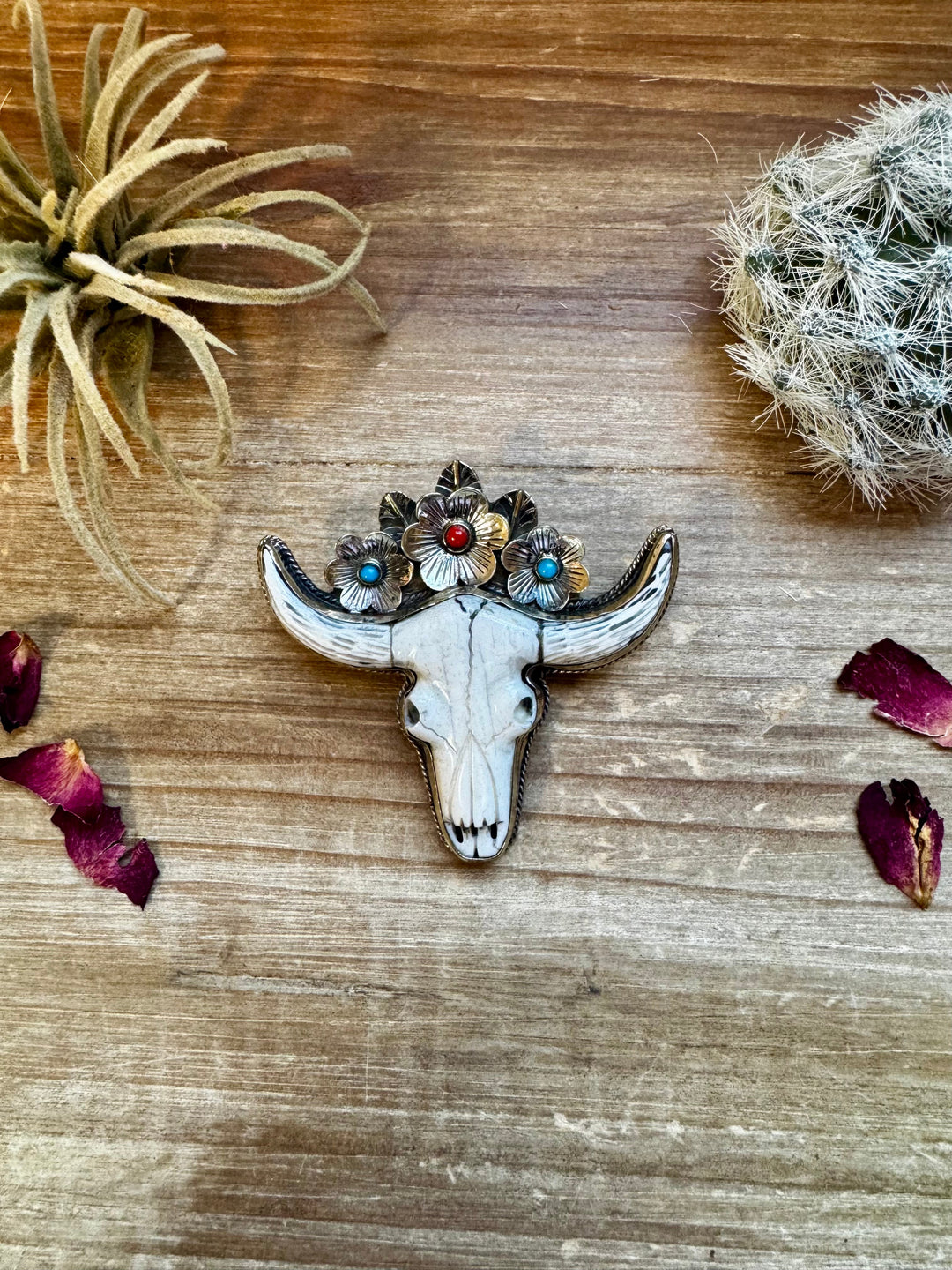 Big Antler longhorn with turquoise pendant with color flowers Pendant Shopify Collective The Bijoux FAB Jewelry The Bijoux FAB Jewelry