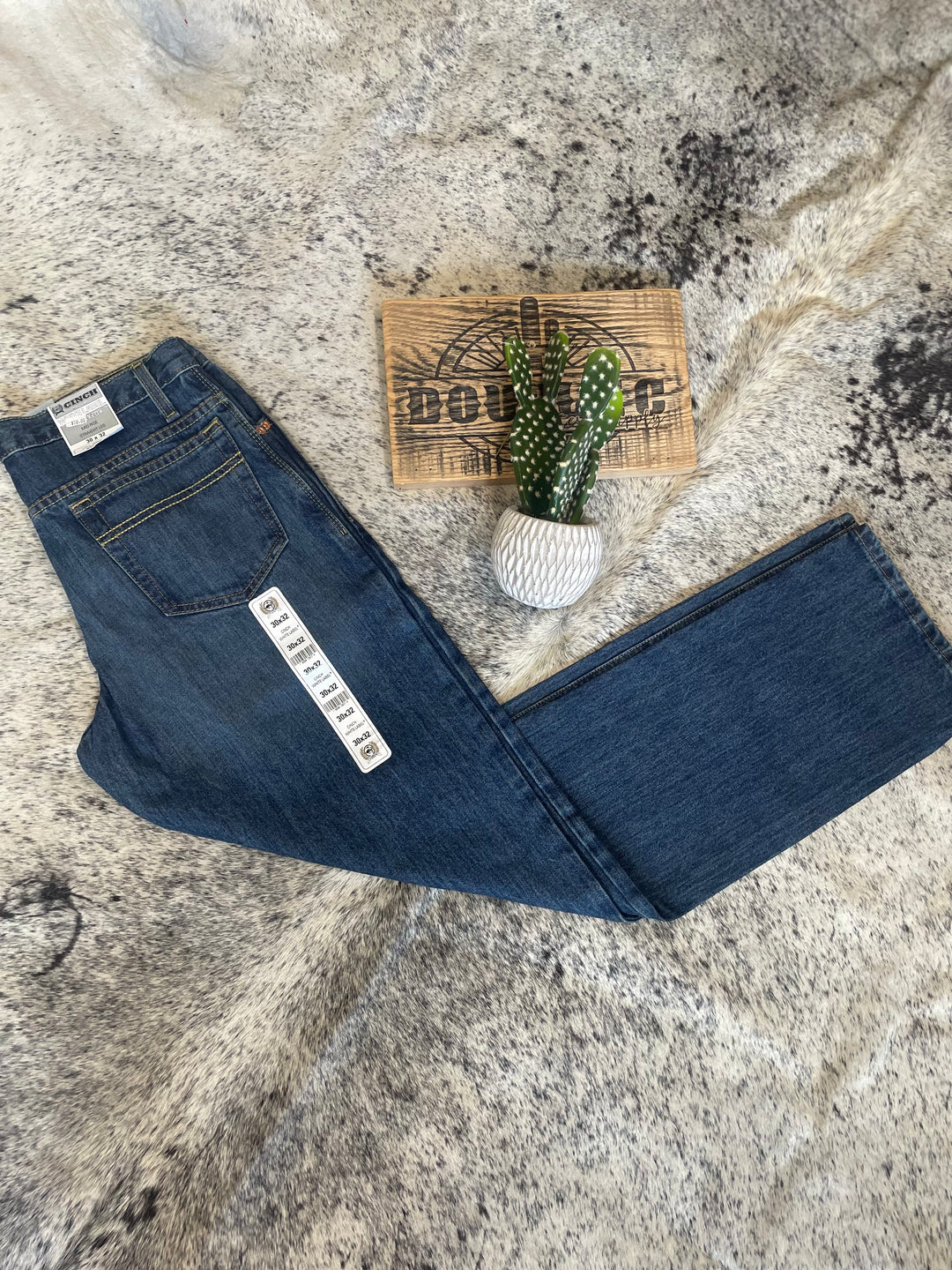 WHITE LABEL - Mid Rise, Relaxed, Straight Leg Jean Cinch