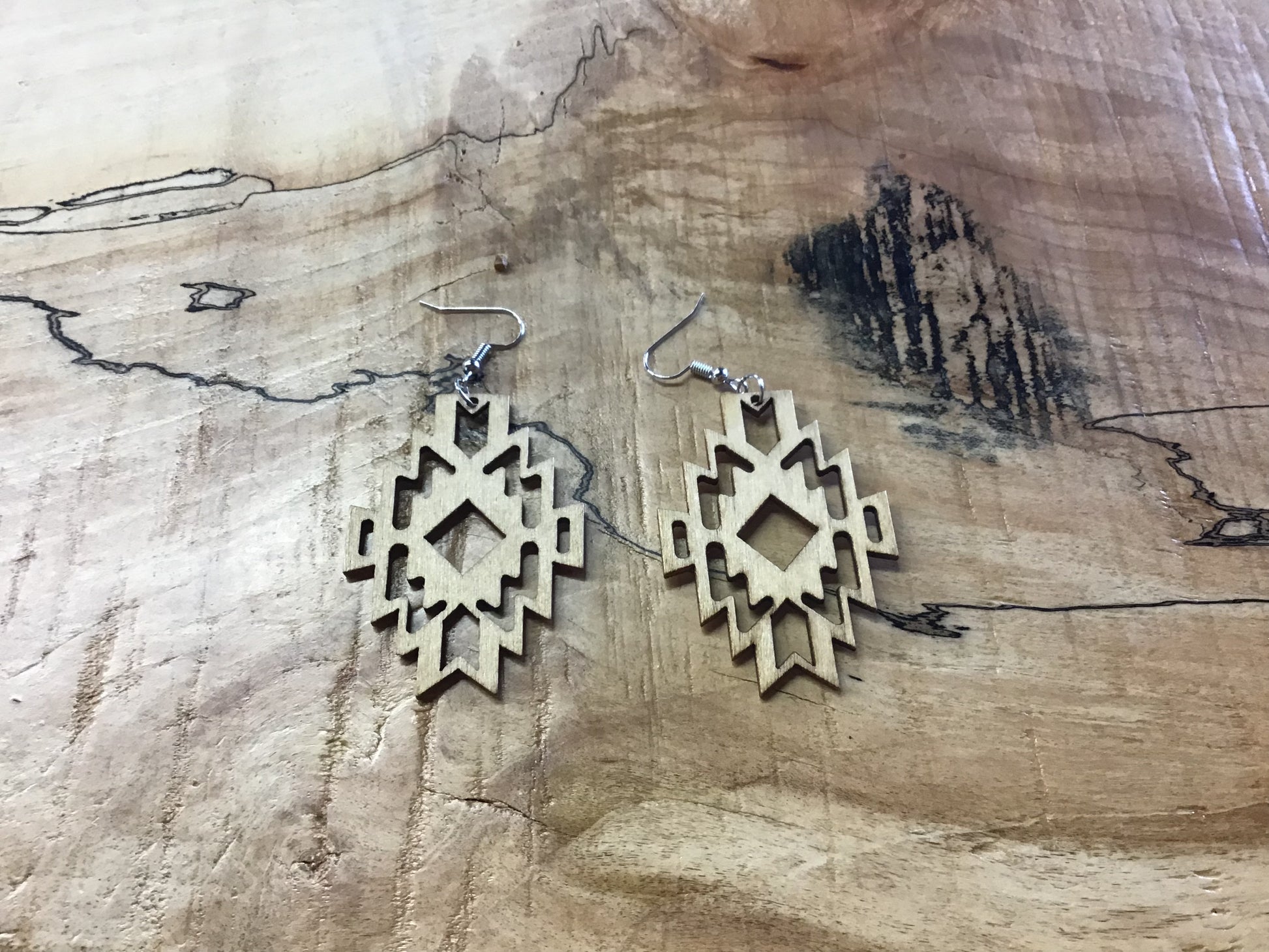 13-3560-BR VIOLA BROWN/NATURAL WOOD AZTEC DIAMOND EARRINGS Double C Western Supply