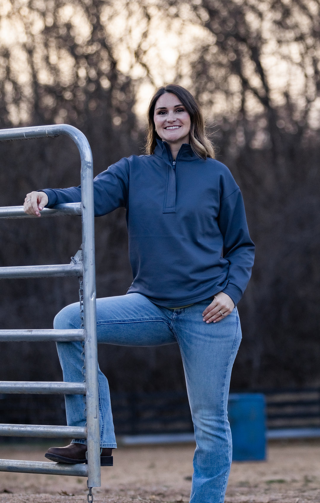 WMS Breeze Logo 1/2 Zip Sweatshirt OMBRE BLUE 10071261 Pullover ariat ariatwomens Women's Ariat