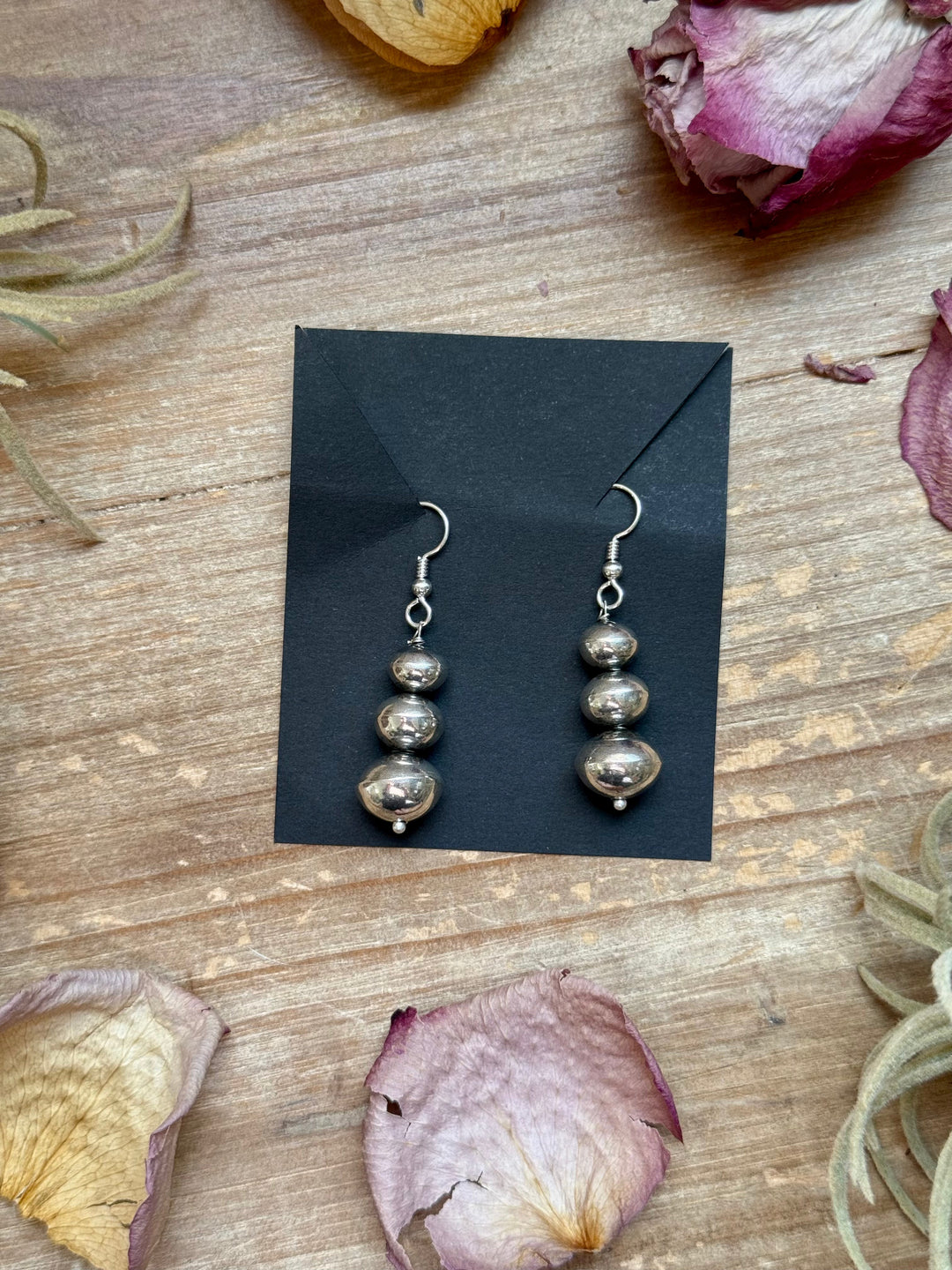 Sterling Silver Tapered Ponca Pearl Dangle Earrings – Artist Jason Ogg Earrings Shopify Collective The Bijoux FAB Jewelry The Bijoux FAB Jewelry