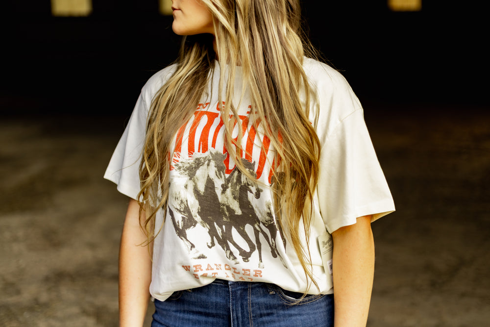 Wrangler Retro® Graphic Short Sleeve T-Shirt Girlfriend Fit Egret | 112375874 T Shirt Graphic T Shirt Short Sleeve T Shirt Women's Wrangler Wrangler