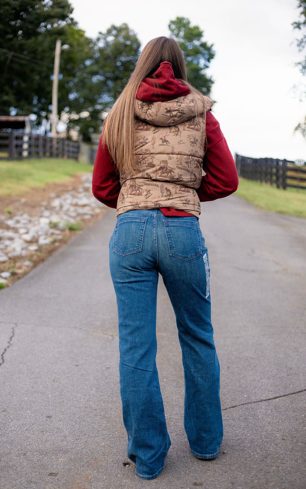 Ariat Frontier Puffer Vest 10079321 &amp; 10079451 - Double C Western SupplyAriat