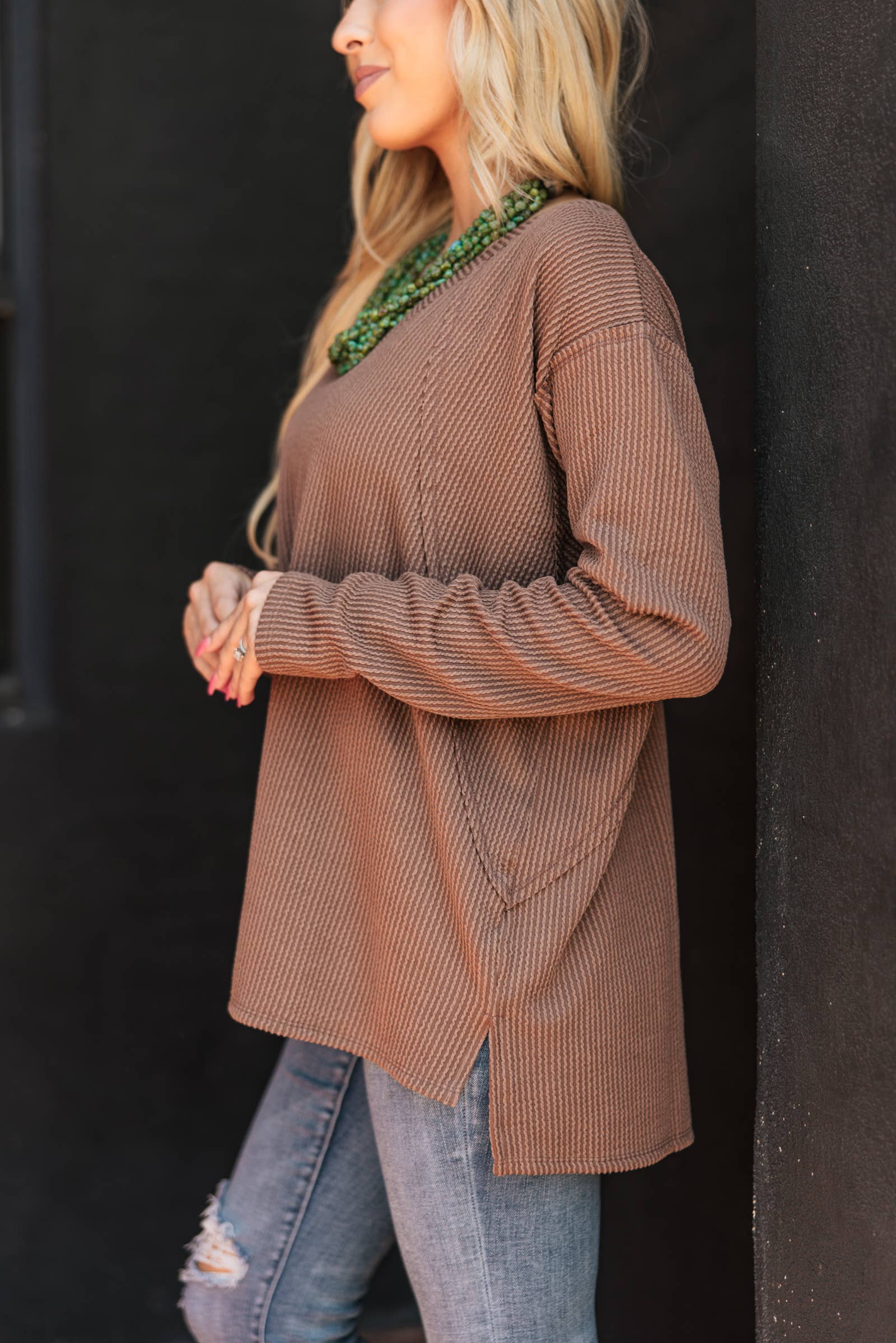 Curly Rib V Neck Long Sleeve Top Andrée by Unit