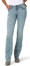 Load image into Gallery viewer, Women&#39;s Wrangler Retro® Mae Bootcut Jean - Mid Rise - Light
