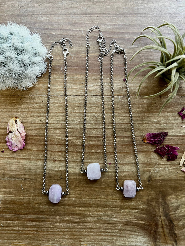 Kunzite stone choker with Sterling Silver Pearls Necklaces Shopify Collective The Bijoux FAB Jewelry The Bijoux FAB Jewelry