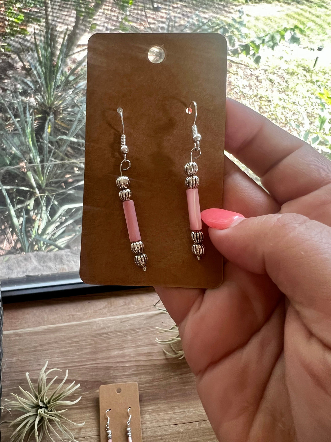 Pink shell dangle earrings - summer small earrings Earrings Shopify Collective The Bijoux FAB Jewelry The Bijoux FAB Jewelry