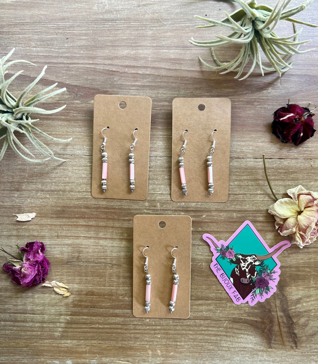 Pink shell dangle earrings - summer small earrings Earrings Shopify Collective The Bijoux FAB Jewelry The Bijoux FAB Jewelry