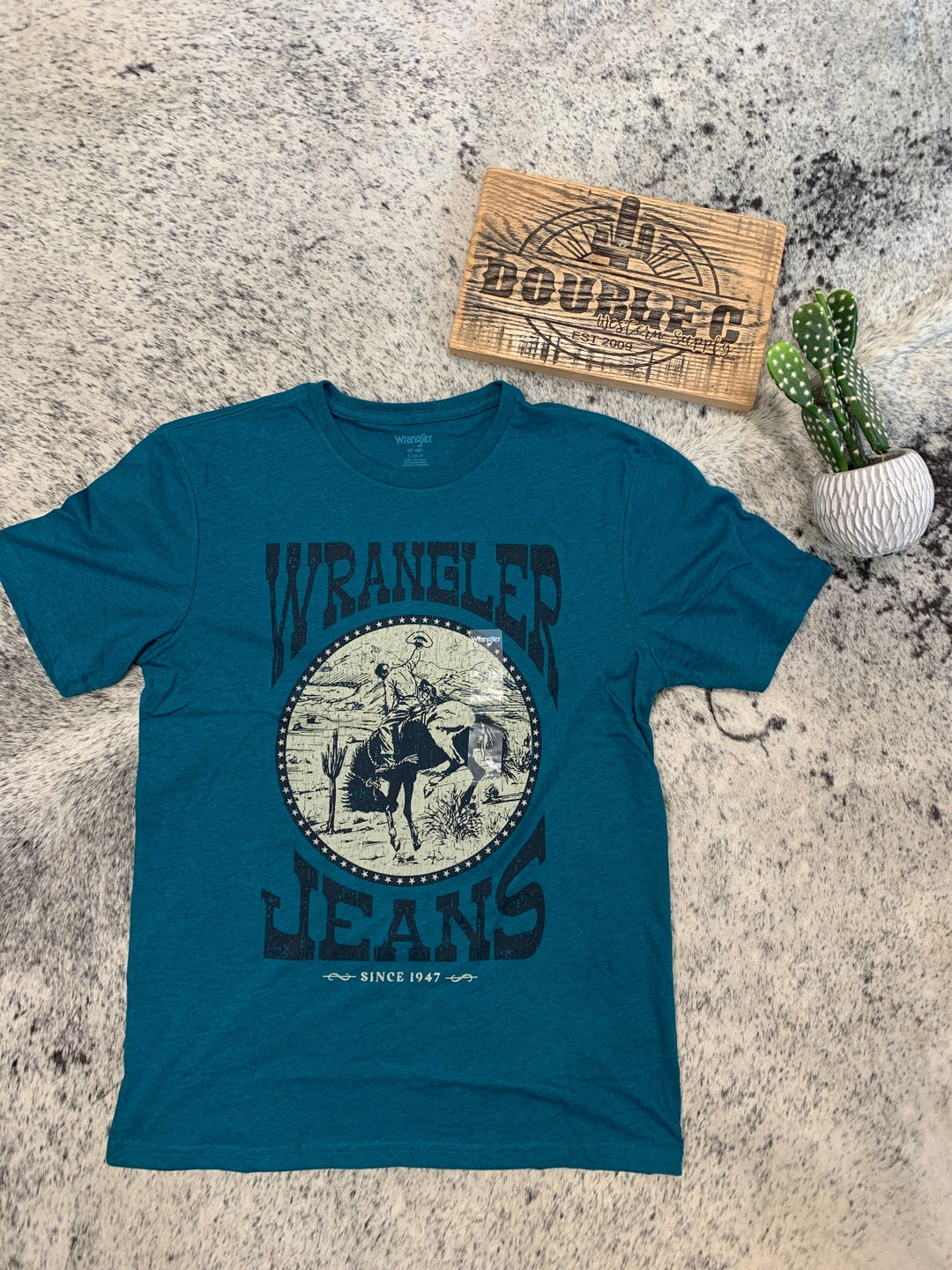 MEN'S BUCKING HORSE GRAPHIC T-SHIRT IN CYAN PEPPER HEATHER - Double C Western SupplyWRANGLER
