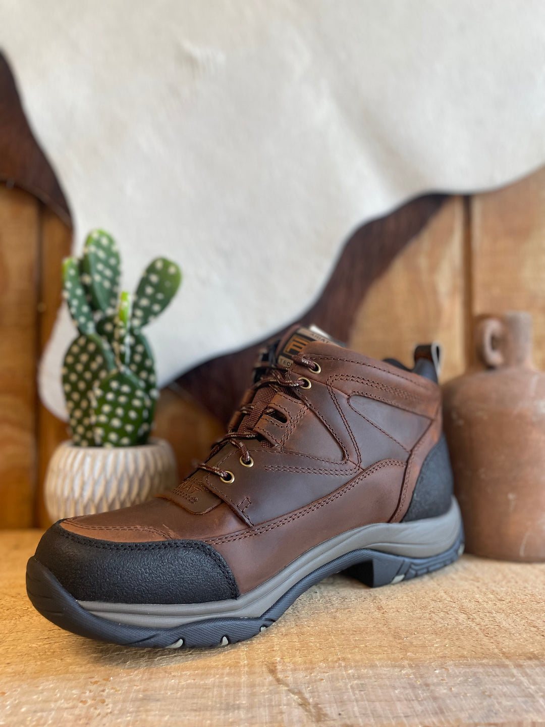 MENS TERRAIN H20 SHOE - Double C Western SupplyAriat