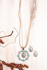 C-AS6818-SBTQ

ESTELLE TURQUOISE LAYERED NECKLACE AND EARRING