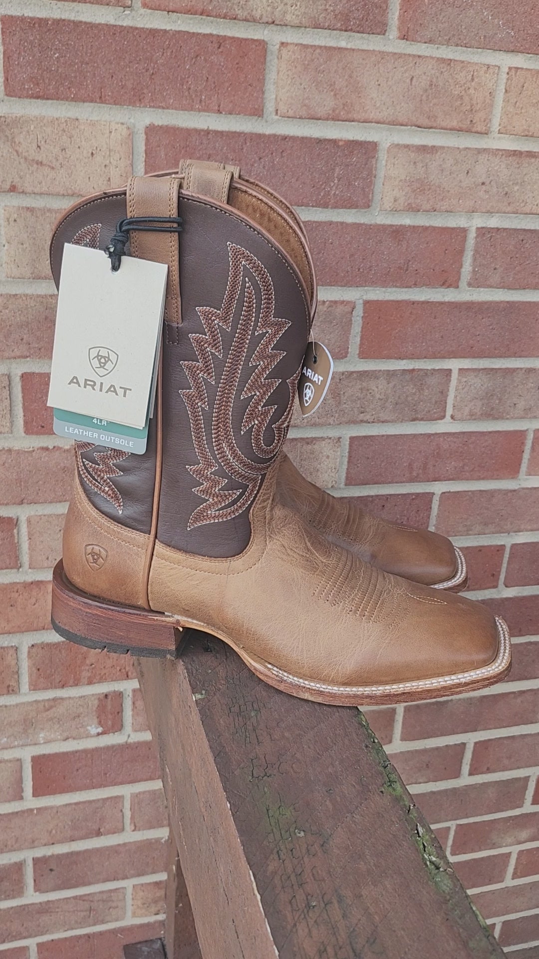 Ariat MNS County Roads Wide Square Toe Cowboy Boot WHEAT TAN 10074250