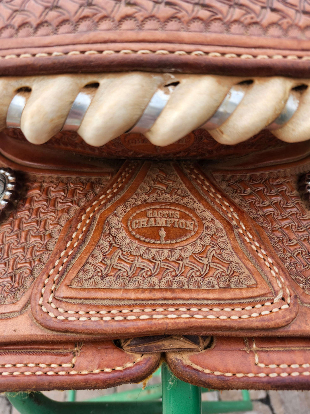 15" 2014 Cactus Saddlery Trophy Roping Saddle Saddle Running P