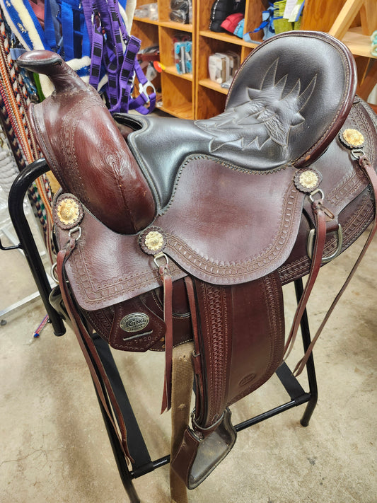 16" Like new Kings Series Trail Saddle Double C Western Supply