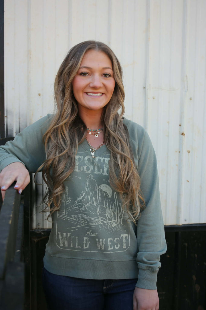 WMS Victoria Sweatshirt SEA SPRAY 10071630 Sweatshirt ariat Women's Ariat