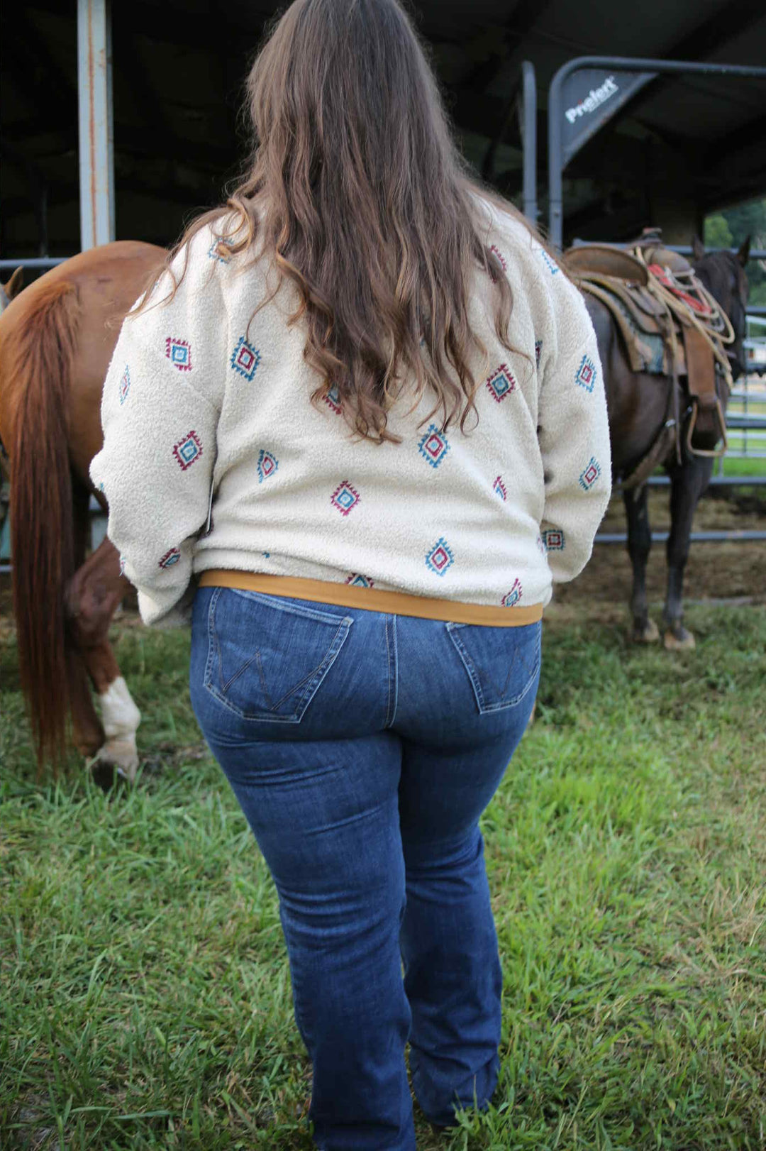 Women's Sherpa Blocked Jacket Southwest Embroidered Motif - 10062815 Coats & Jackets ariatwomens Ariat