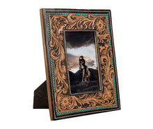 Load image into Gallery viewer, MESA PLATEAU HAND-TOOLED PHOTO FRAME
