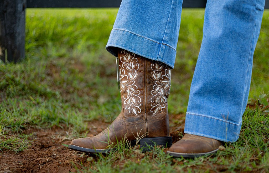 WMS Round Up Holly Wide Square Toe Western Boot PEARL 10074320 - Double C Western SupplyAriat