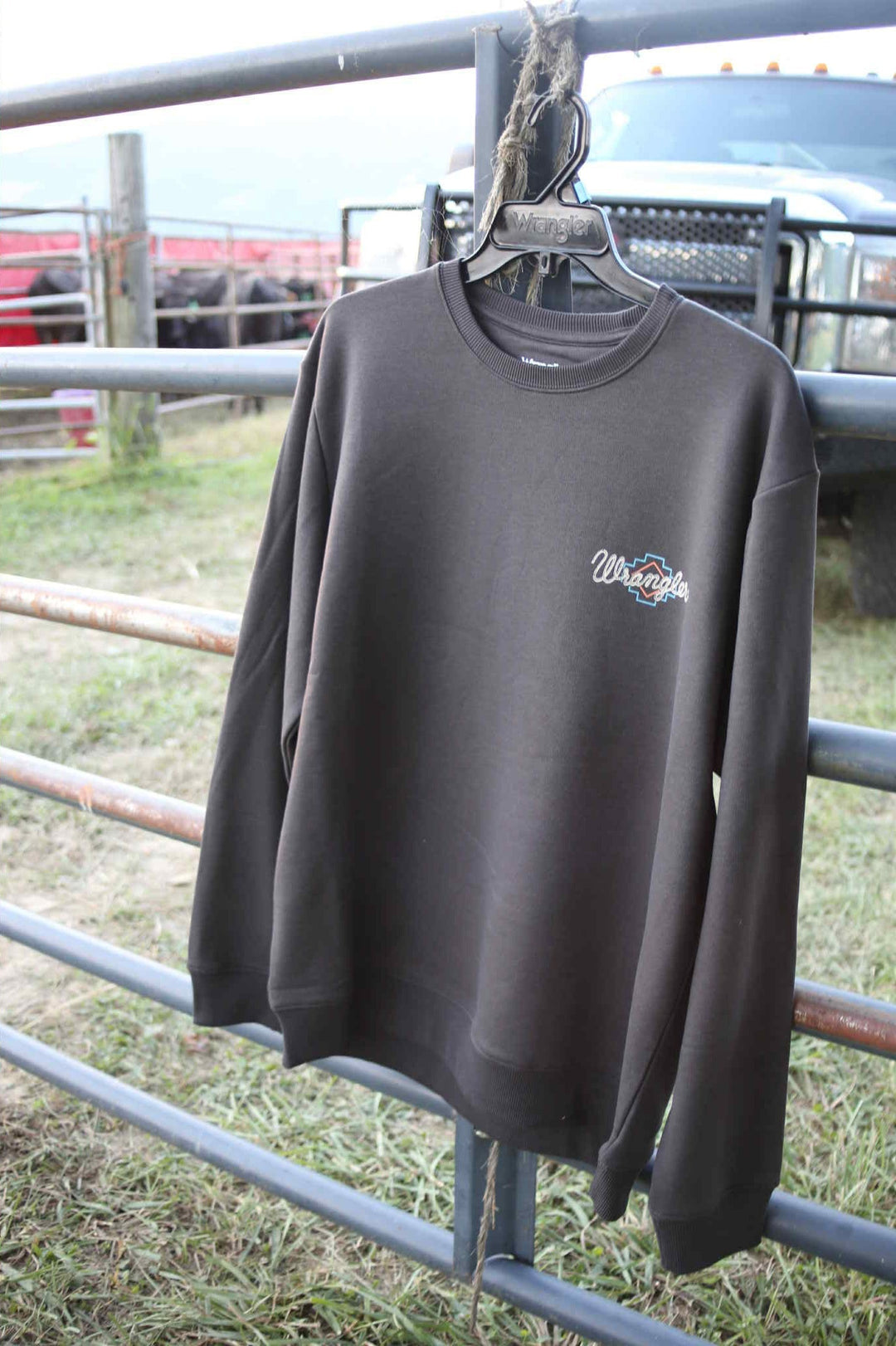 Wrangler® Graphic Pullover - Regular Fit - Espresso 112365700 - Double C Western SupplyWrangler
