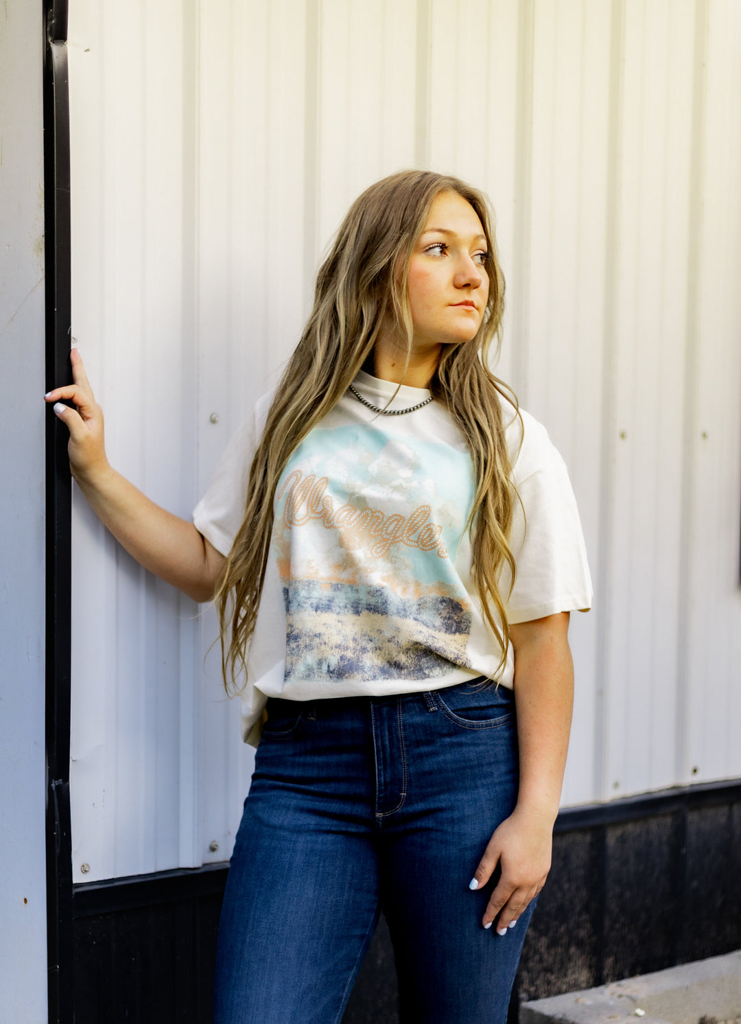 Wrangler Retro® Graphic Short Sleeve T-Shirt Girlfriend Fit Antique White | 112375896 - Double C Western SupplyWrangler