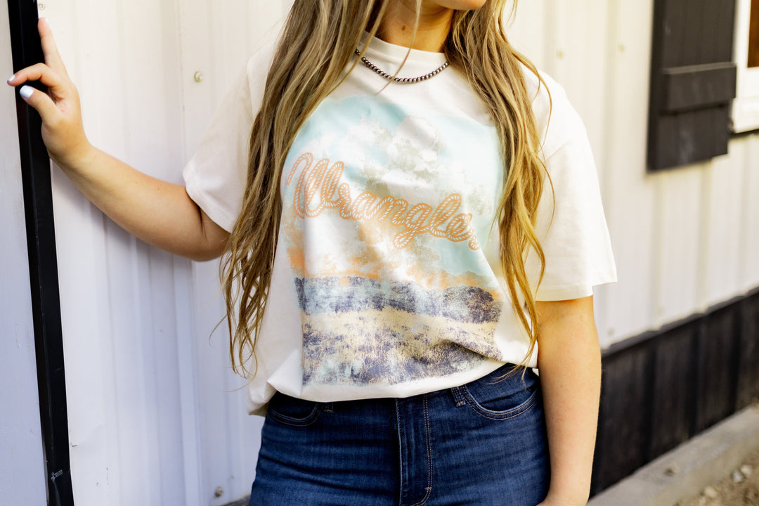 Wrangler Retro® Graphic Short Sleeve T-Shirt Girlfriend Fit Antique White | 112375896 - Double C Western SupplyWrangler