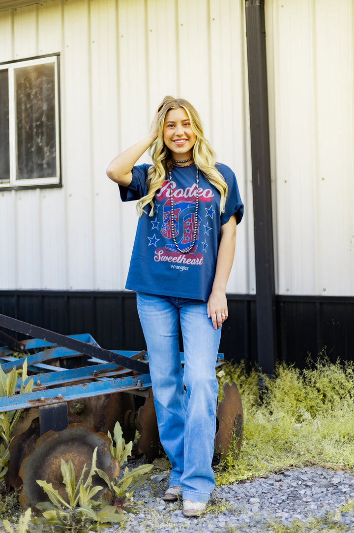 Wrangler Retro® Graphic Short Sleeve T-Shirt Girlfriend Fit Dark Denim | 112375873 - Double C Western SupplyWrangler