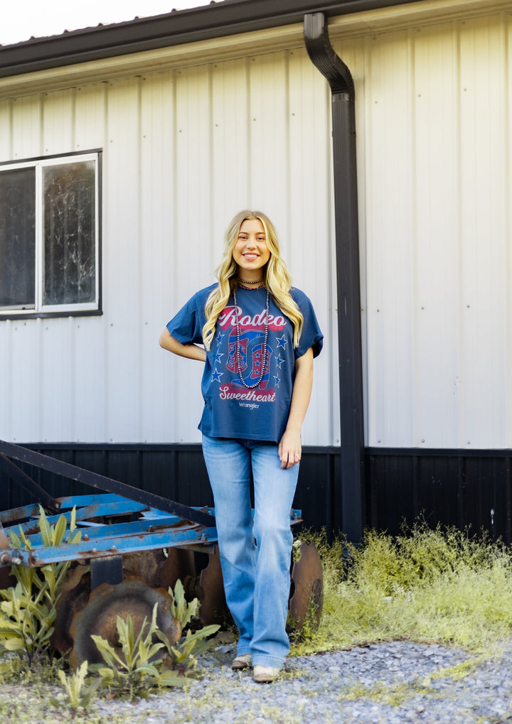 Wrangler Retro® Graphic Short Sleeve T-Shirt Girlfriend Fit Dark Denim | 112375873 - Double C Western SupplyWrangler