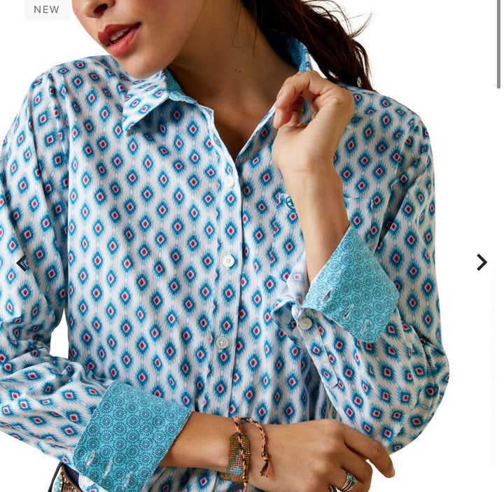 Wrinkle Resist Kirby Stretch Shirt 20% off ariat mom dad grads Ariat