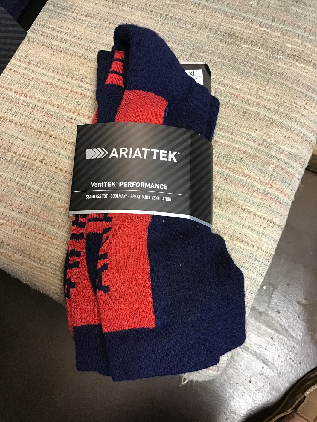 Ariat VentTEK Socks/Navy/Red