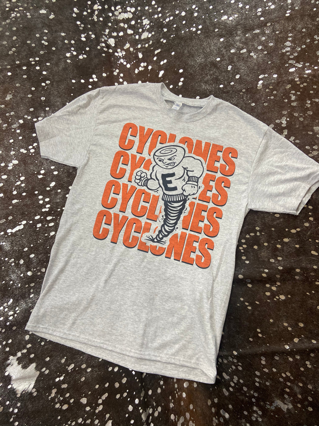 Elizabethton Cy1xwclones T-l,, T-Shirt Light Gray Cyclones X 4 60% off mom dad grads Tattered Bee Tattered Bee