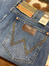 Load image into Gallery viewer, Wrangler Retro Relaxed Boot Cut Jeans
